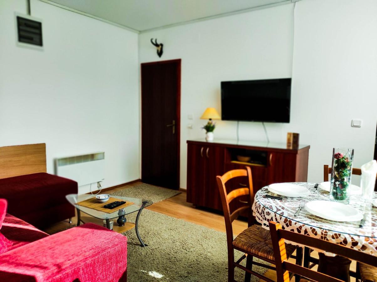 Bonami Divcibare Apartment ภายนอก รูปภาพ