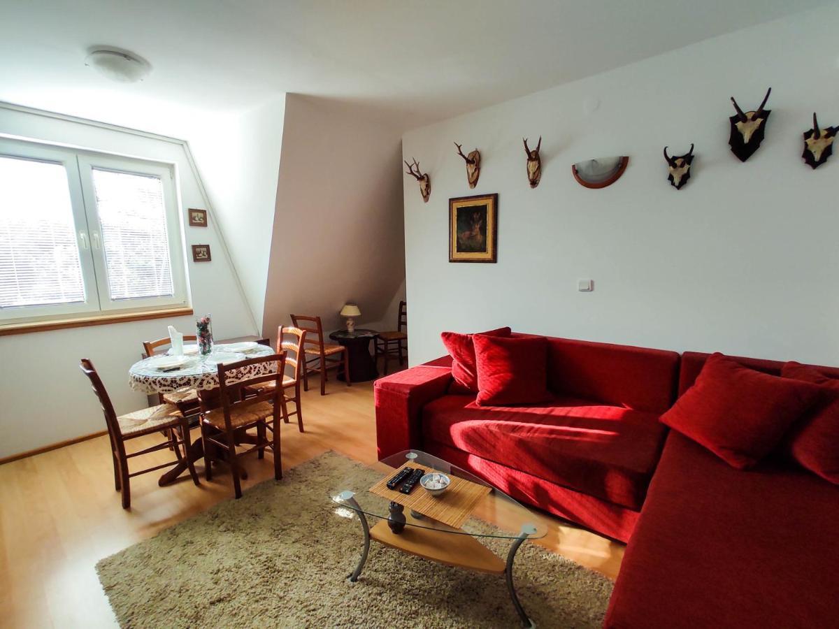 Bonami Divcibare Apartment ภายนอก รูปภาพ