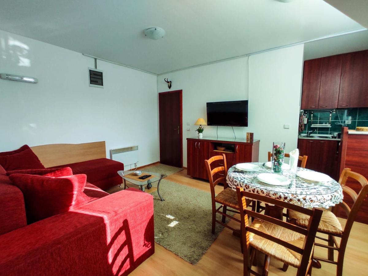 Bonami Divcibare Apartment ภายนอก รูปภาพ